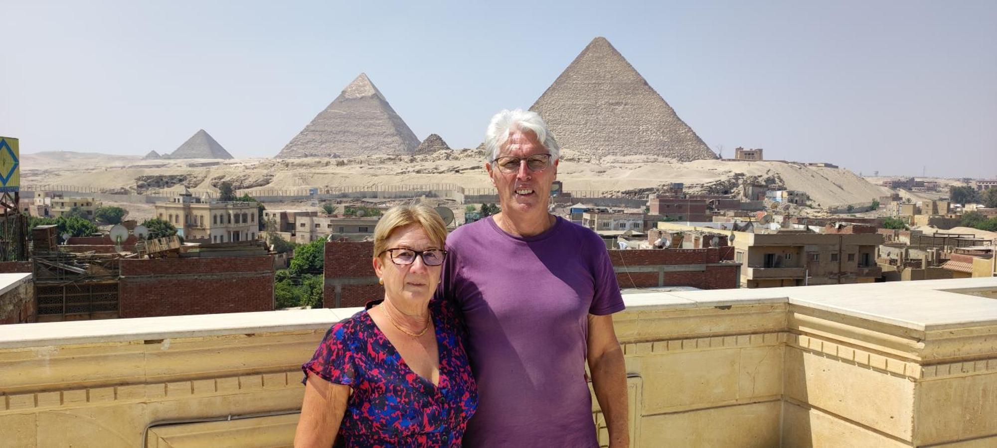 Pyramids Kingdom - Guest House Kafrat al Jabal Bagian luar foto